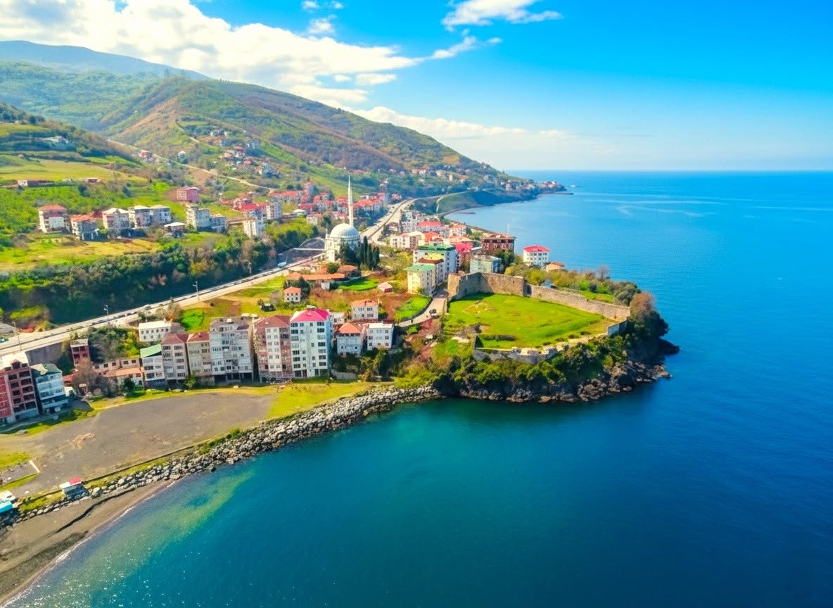 Akçakale ve Akçaabat sahili, Trabzon